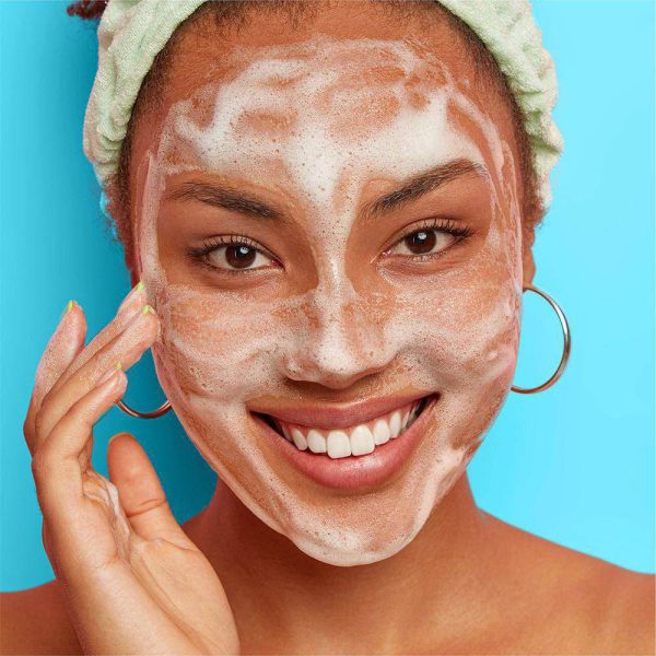 Neutrogena Oil-Free Acne Wash 0.1 - Image 4