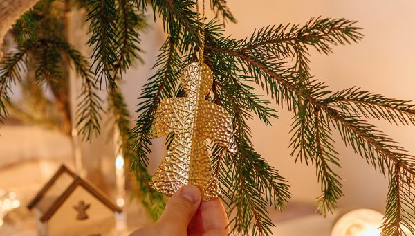 Imported Pine Snowman 10 inch - Image 2