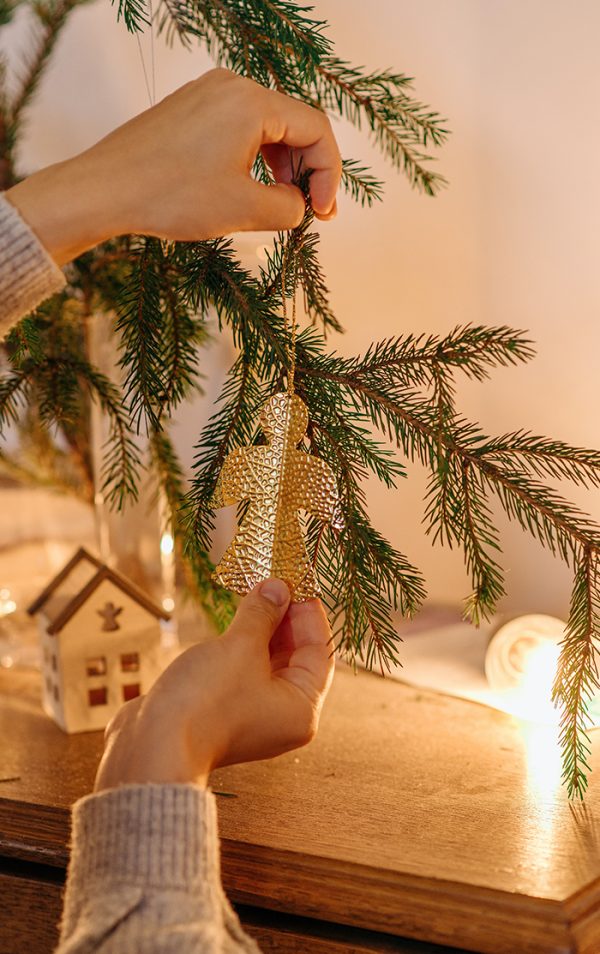 Imported Pine Snowman 10 inch - Image 3